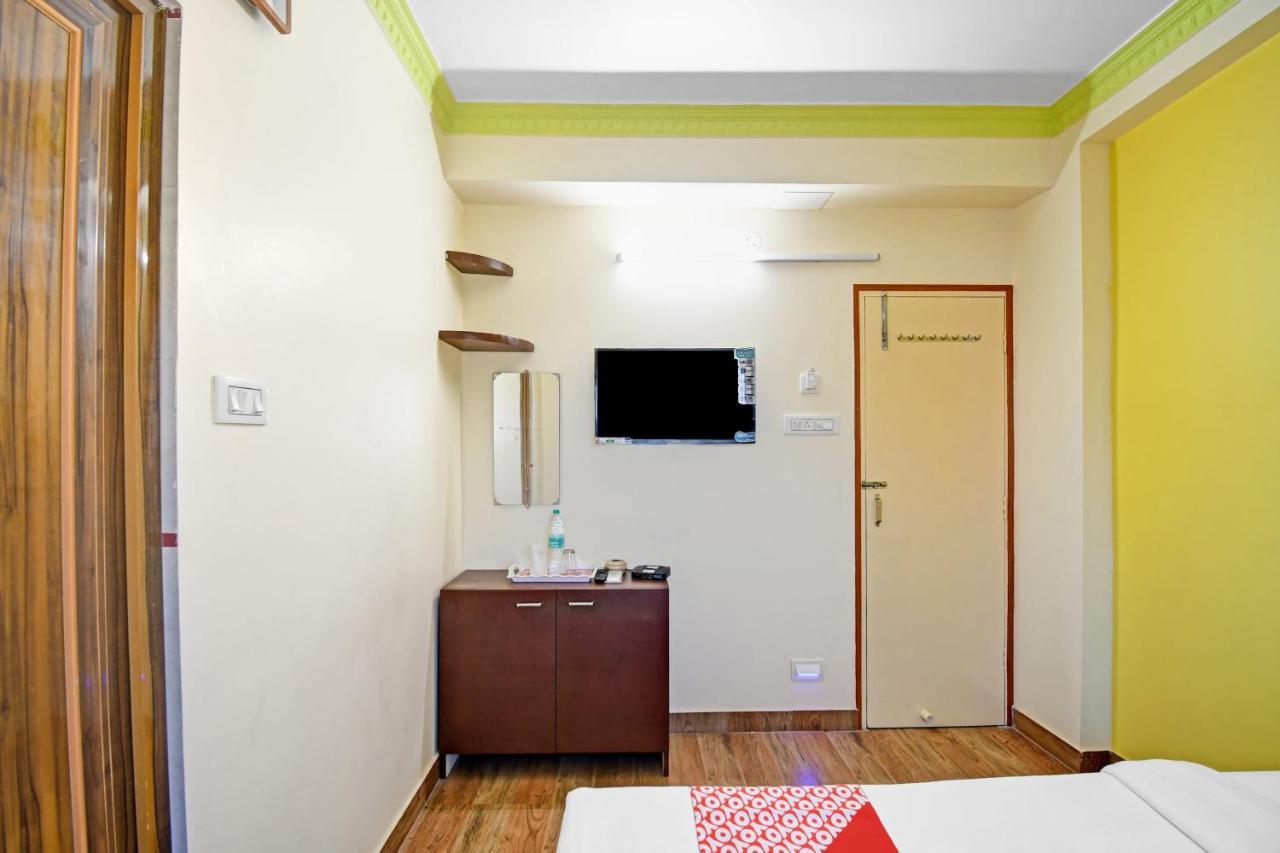 Oyo Flagship 84655 S S Guest House Kolkata Ngoại thất bức ảnh