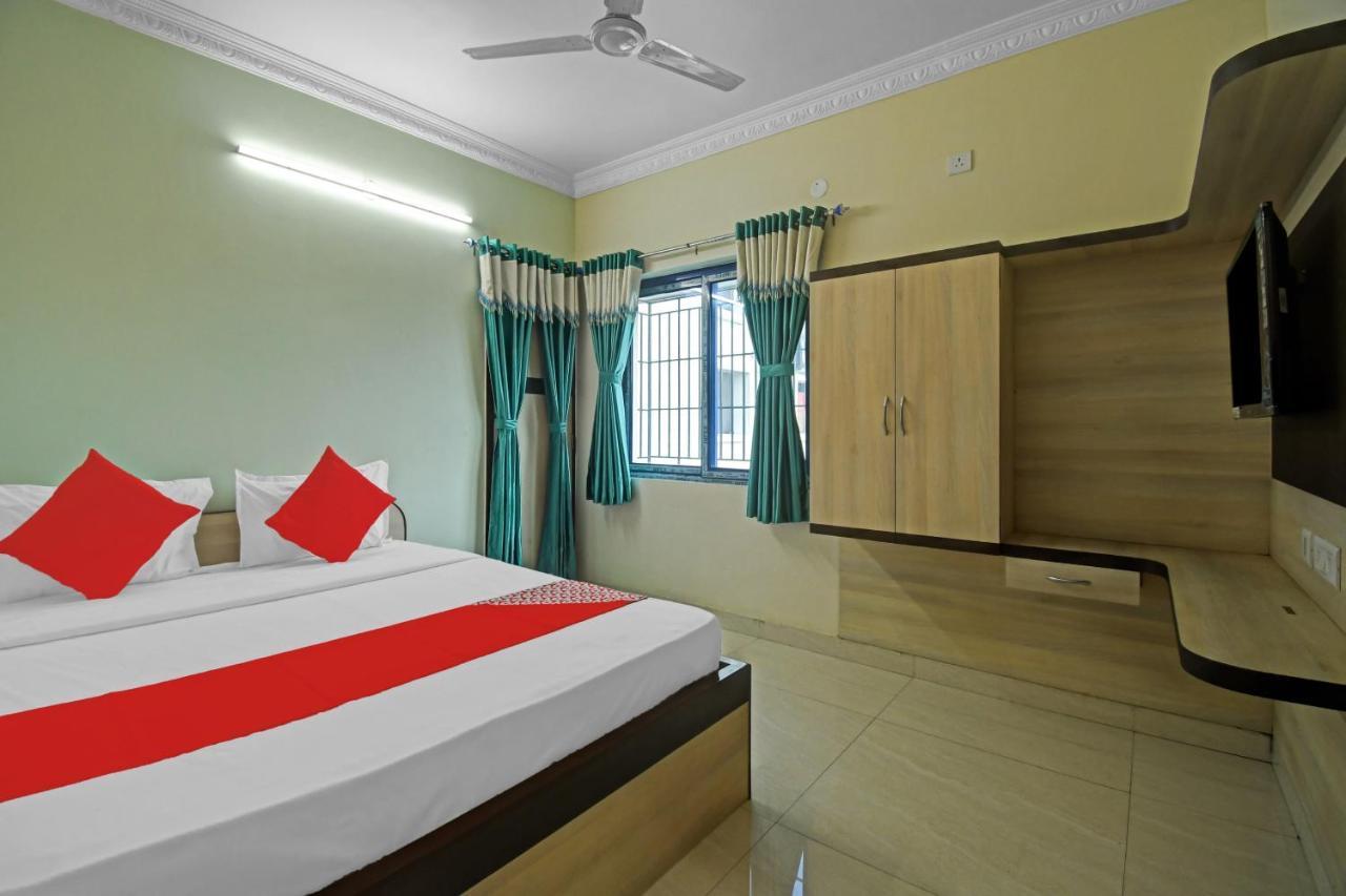 Oyo Flagship 84655 S S Guest House Kolkata Ngoại thất bức ảnh