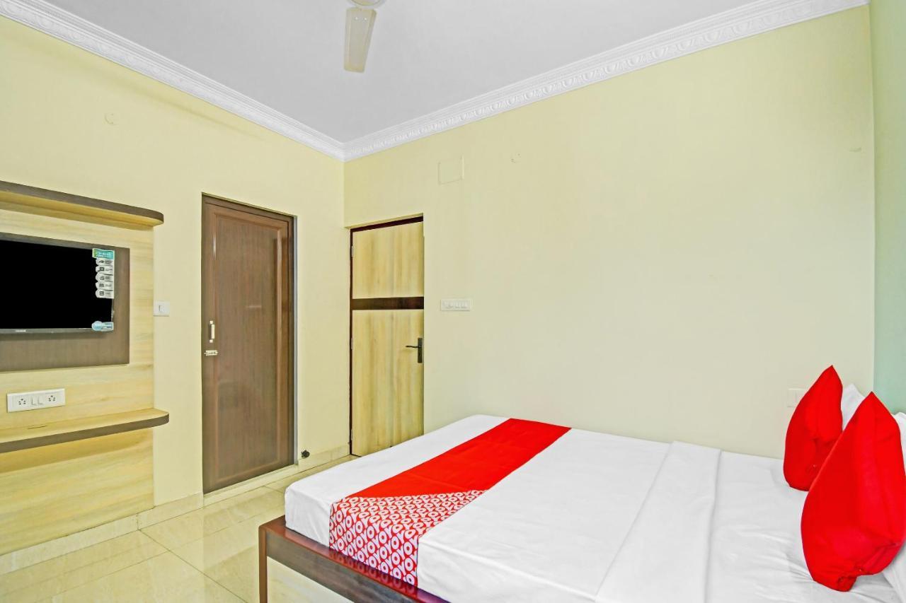 Oyo Flagship 84655 S S Guest House Kolkata Ngoại thất bức ảnh