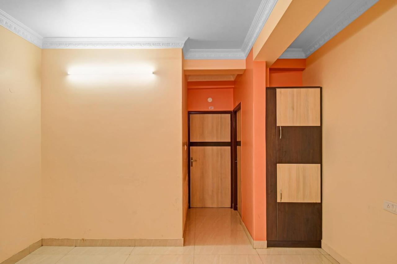 Oyo Flagship 84655 S S Guest House Kolkata Ngoại thất bức ảnh