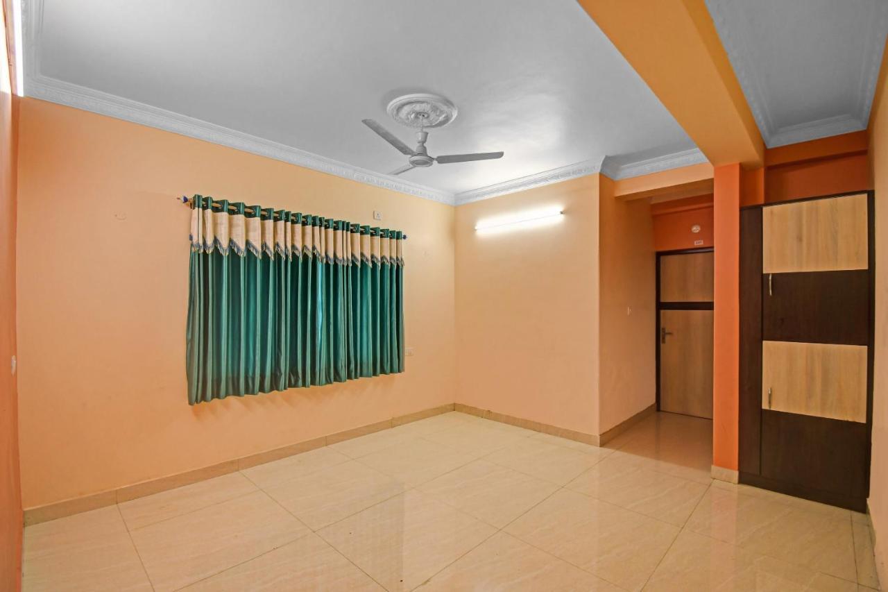 Oyo Flagship 84655 S S Guest House Kolkata Ngoại thất bức ảnh